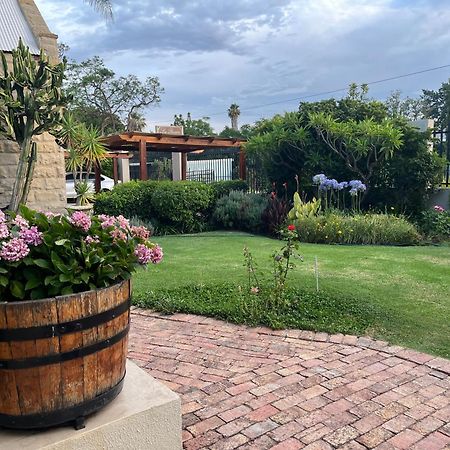 La Pension Guest House Oudtshoorn Eksteriør billede