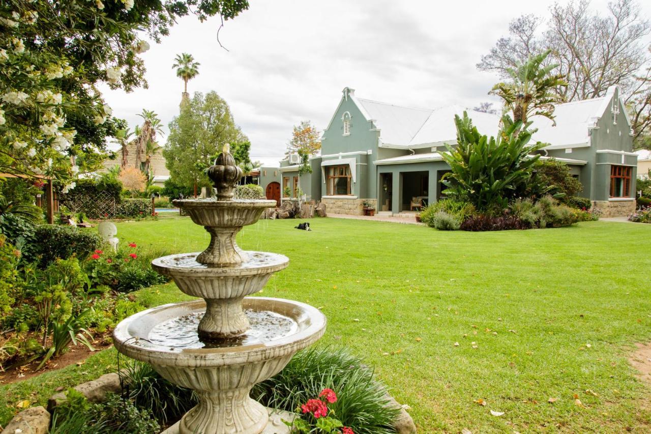 La Pension Guest House Oudtshoorn Eksteriør billede