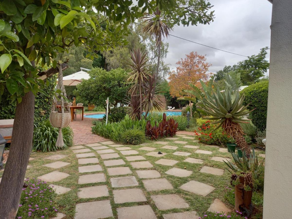 La Pension Guest House Oudtshoorn Eksteriør billede