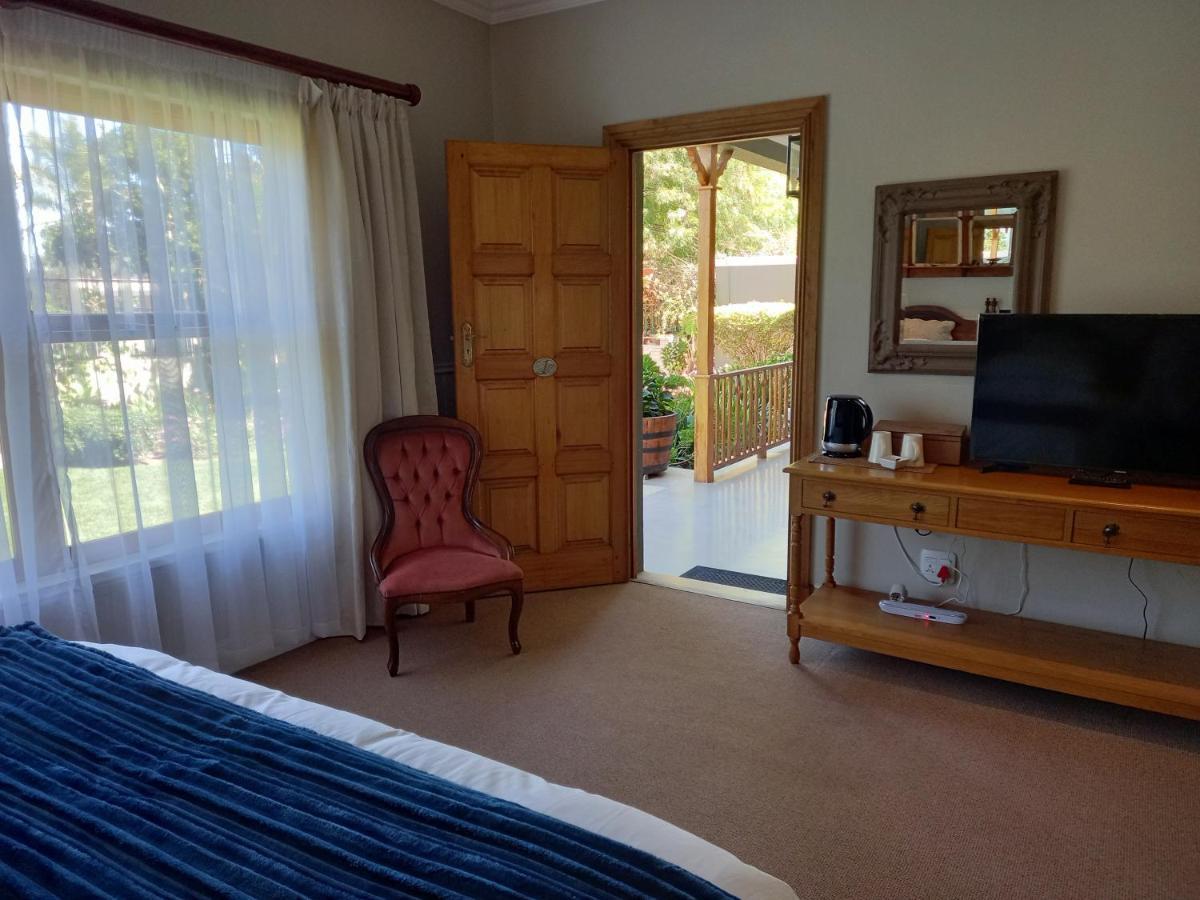 La Pension Guest House Oudtshoorn Eksteriør billede