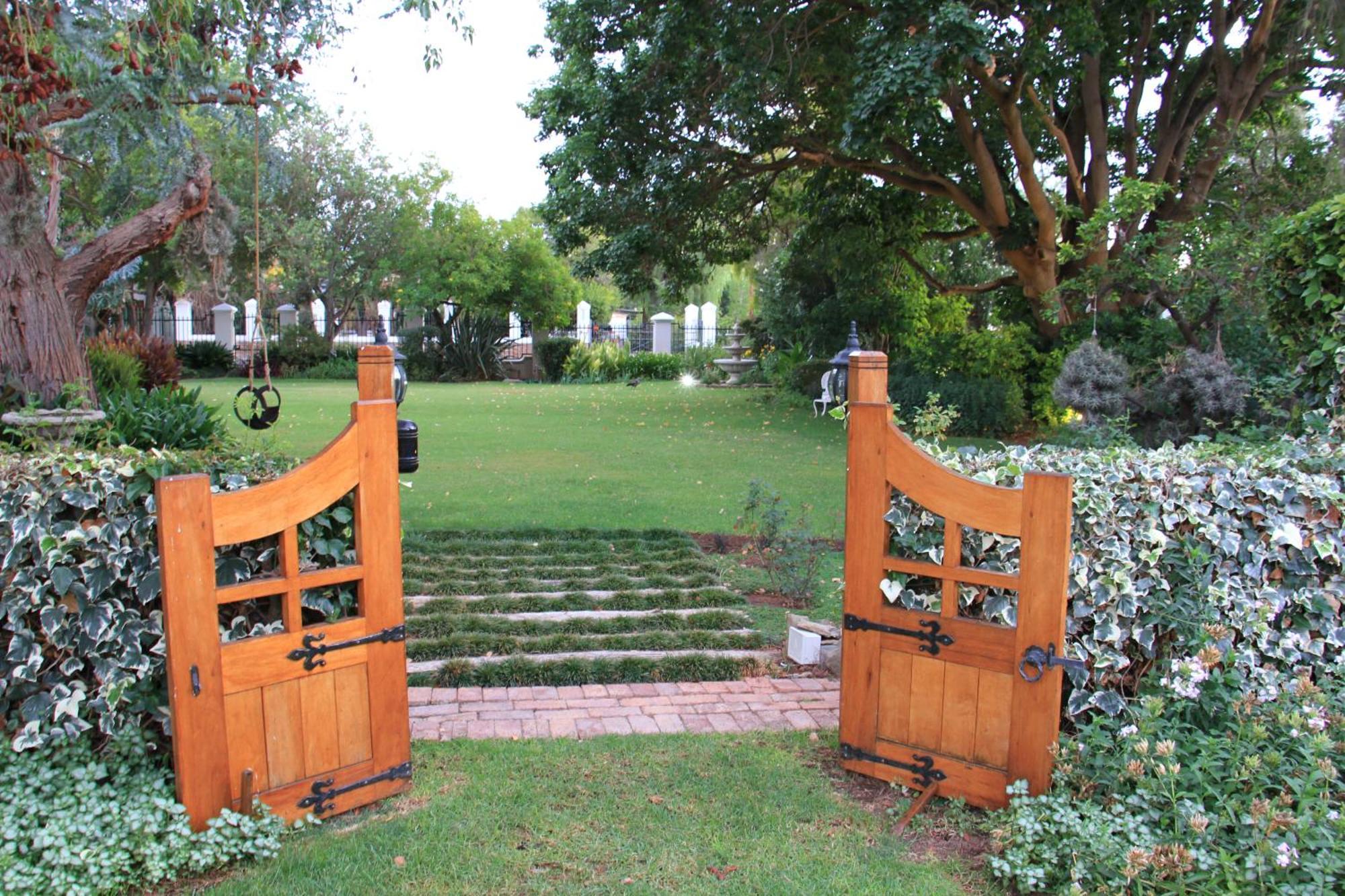 La Pension Guest House Oudtshoorn Eksteriør billede