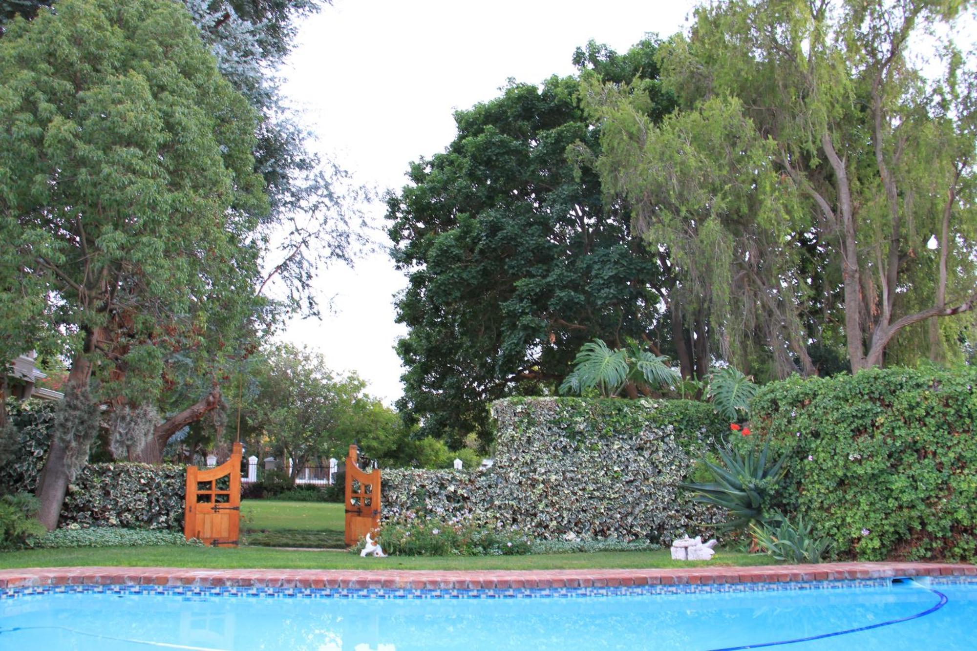 La Pension Guest House Oudtshoorn Eksteriør billede