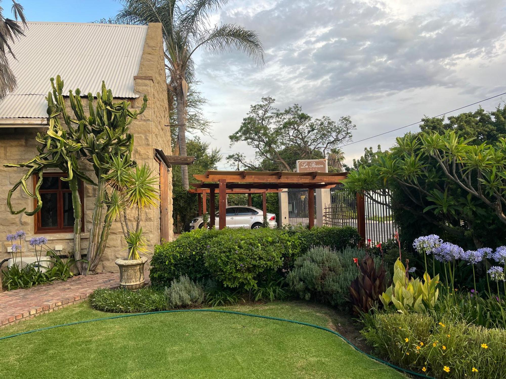 La Pension Guest House Oudtshoorn Eksteriør billede
